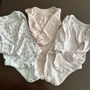 Baby Gap girl long sleeve onesie